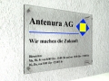 firmenschild aus glas.jpg
